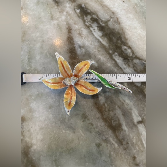 Carolee Vintage Limited 2000 Edition Flower Brooch